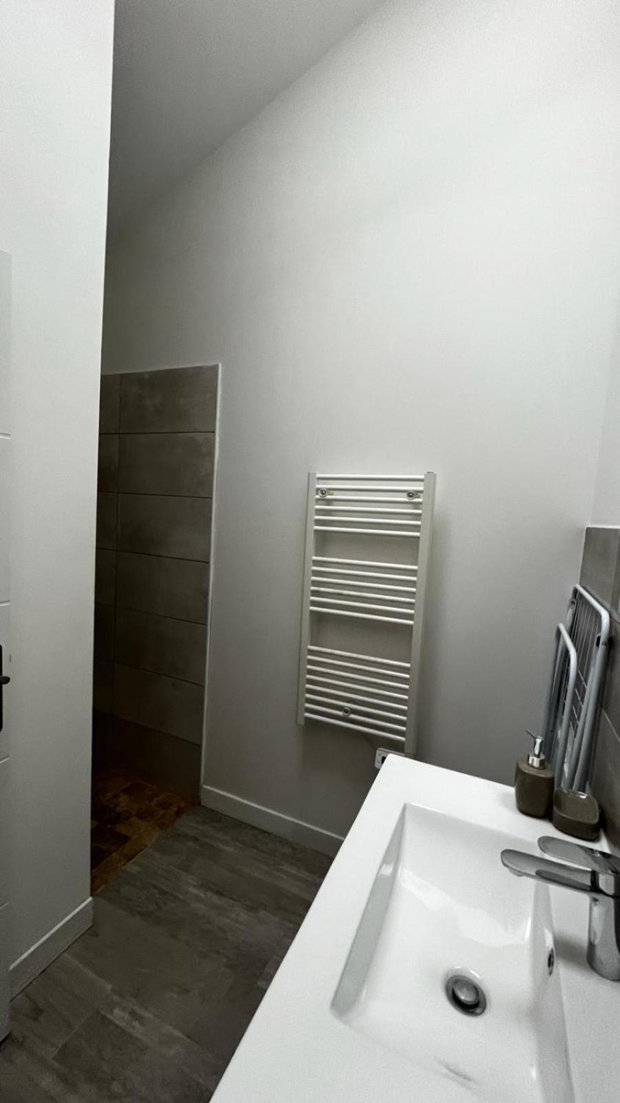 Spacieux T2, Residence Charles Trenet 纳博讷 客房 照片